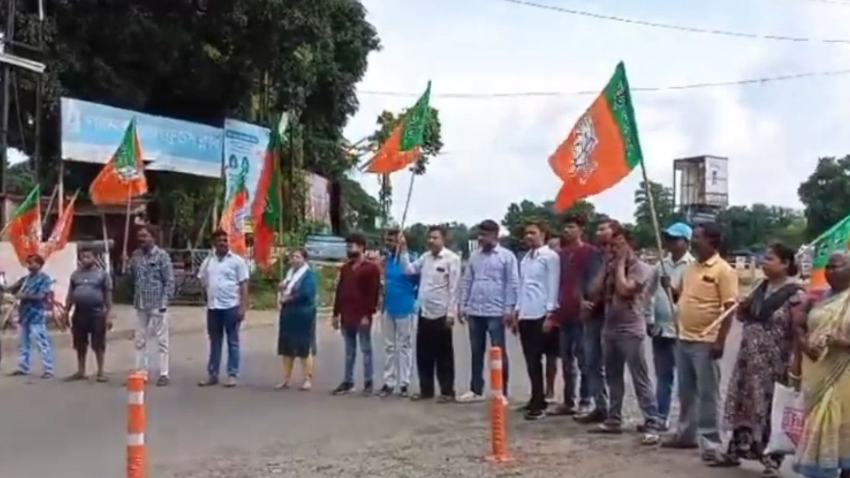 <div class="paragraphs"><p>BJP workers during their chakka jam in district and city of Kolkata in West Bengal.&nbsp;</p></div>